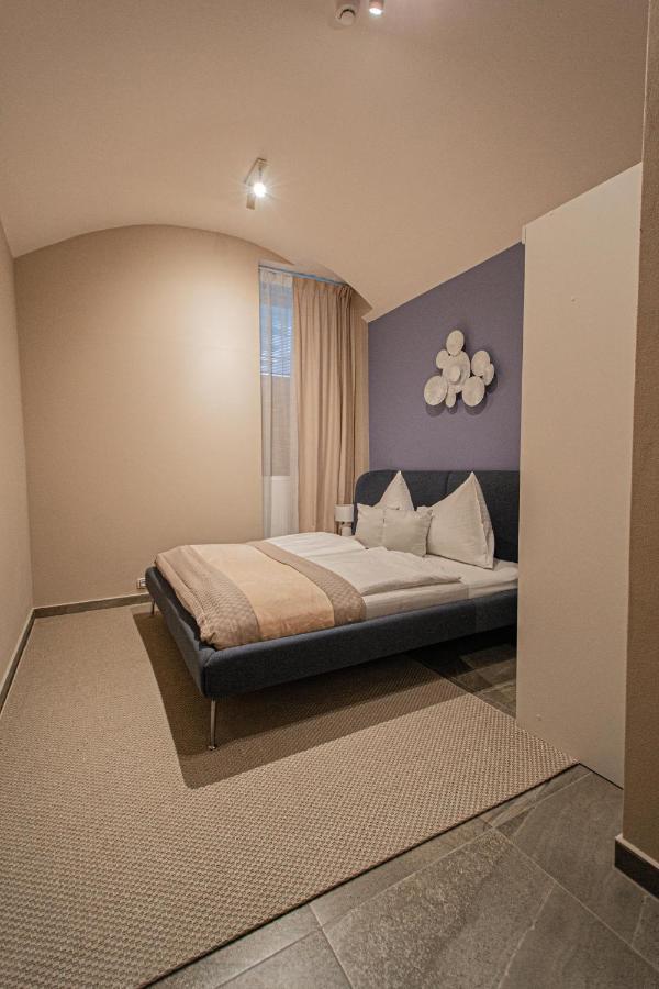 Modern And Spacious In Center Praha